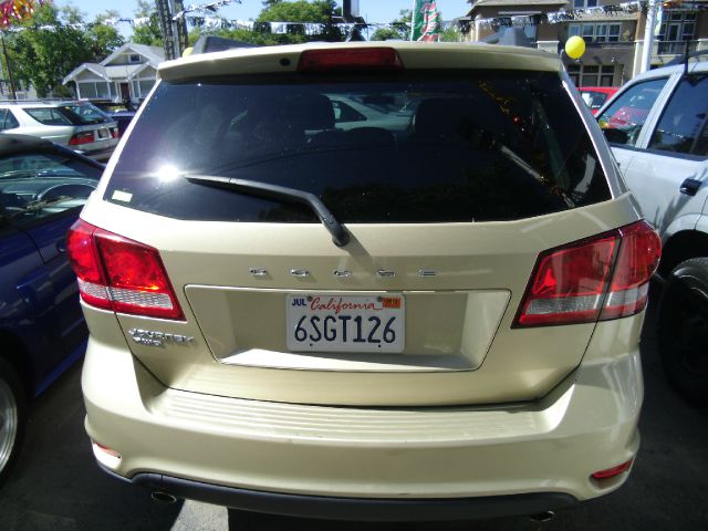 Dodge Journey 2011 photo 6