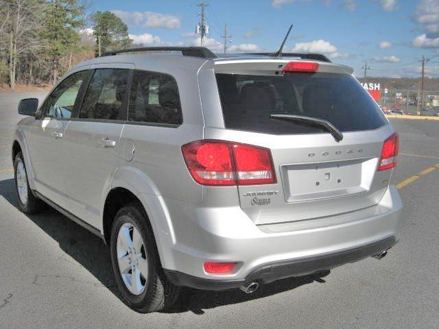 Dodge Journey 2011 photo 4