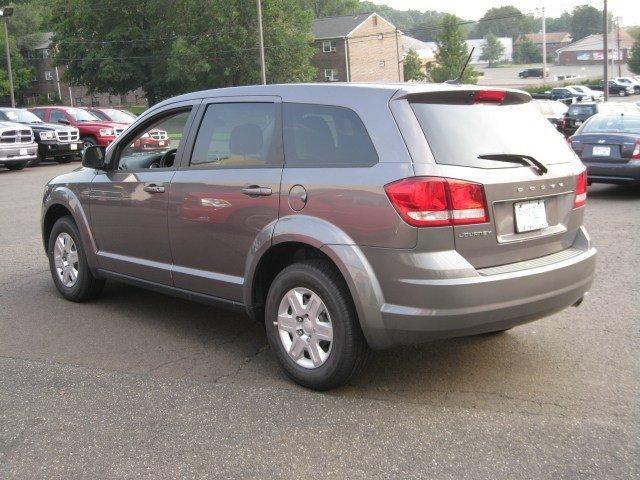 Dodge Journey 2012 photo 2