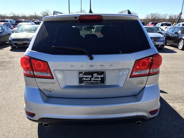 Dodge Journey 2012 photo 4