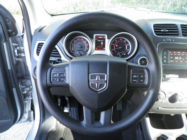 Dodge Journey 2012 photo 19