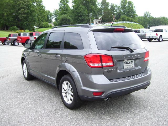 Dodge Journey 2013 photo 1