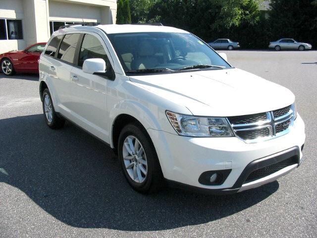 Dodge Journey 2013 photo 2