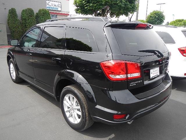 Dodge Journey 2013 photo 2