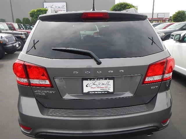 Dodge Journey 2013 photo 9