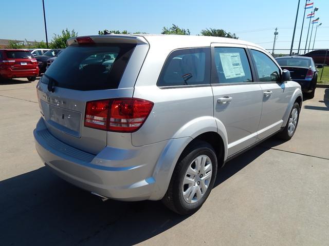 Dodge Journey 2014 photo 2