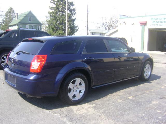 Dodge Magnum 2005 photo 2