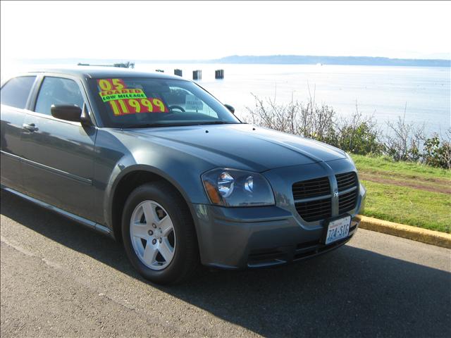 Dodge Magnum 2005 photo 2