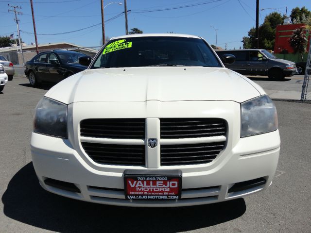 Dodge Magnum 2005 photo 2