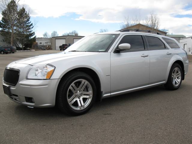 Dodge Magnum 2005 photo 1