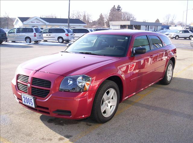 Dodge Magnum 2005 photo 2