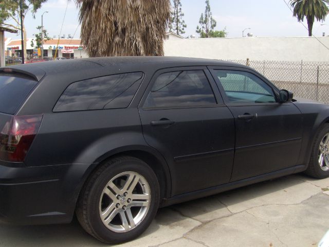 Dodge Magnum 2005 photo 1