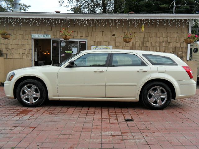 Dodge Magnum 2005 photo 4