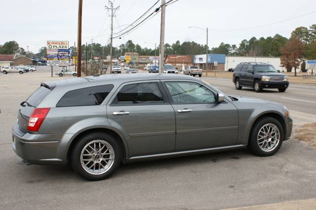 Dodge Magnum 2005 photo 2