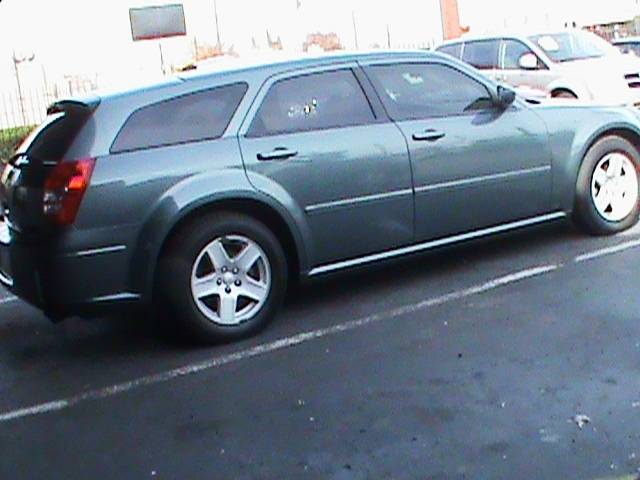 Dodge Magnum 2005 photo 1