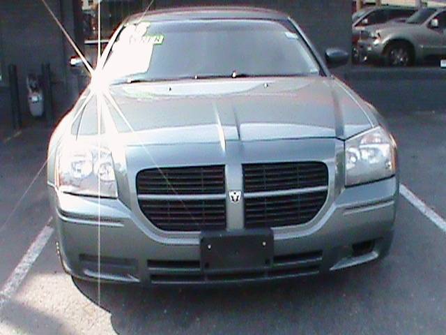 Dodge Magnum 2005 photo 2