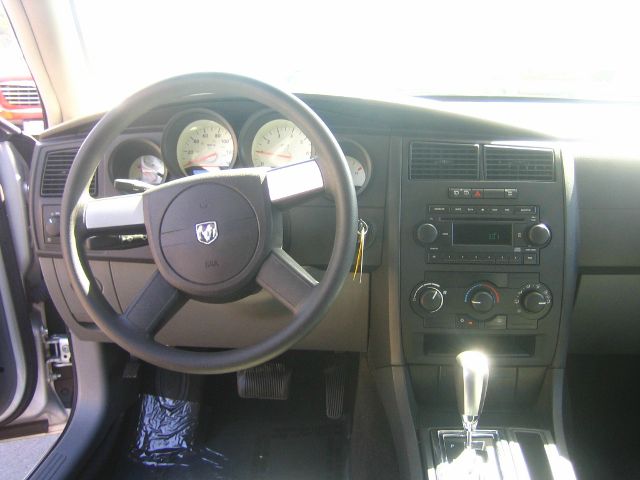 Dodge Magnum 2005 photo 3