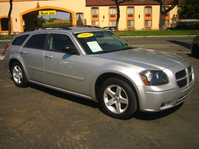 Dodge Magnum 2005 photo 8