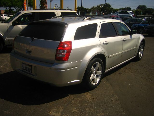 Dodge Magnum 2005 photo 9