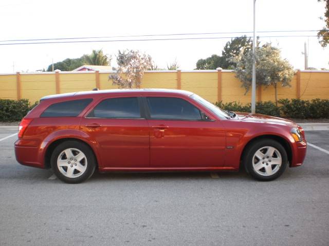 Dodge Magnum 2005 photo 4