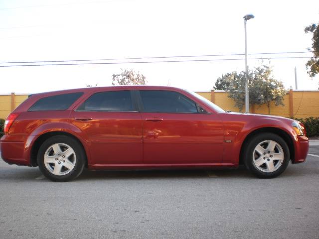 Dodge Magnum 2005 photo 5