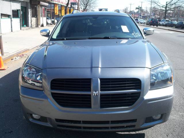 Dodge Magnum 2005 photo 1