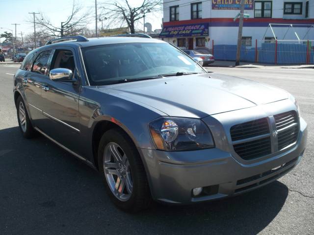 Dodge Magnum 2005 photo 2