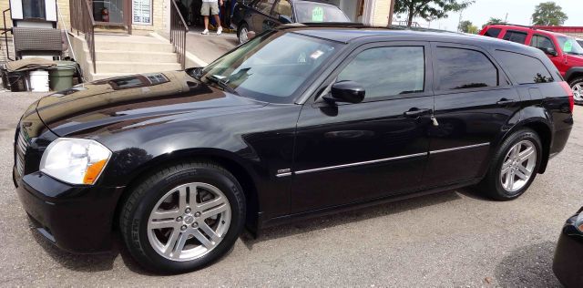 Dodge Magnum 2005 photo 1