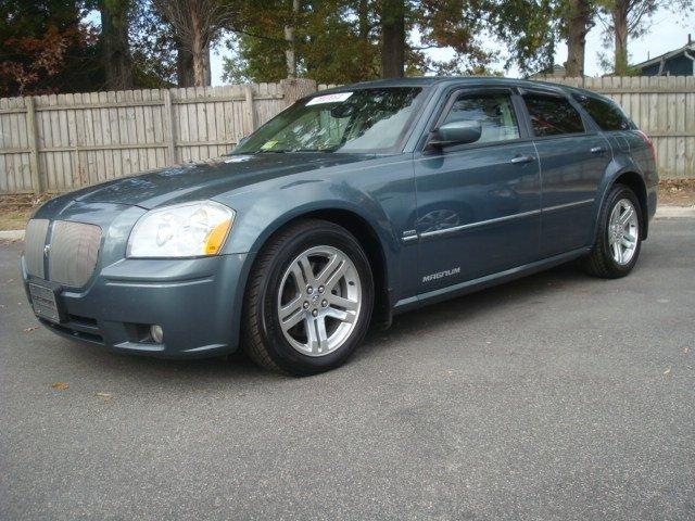 Dodge Magnum 2005 photo 1