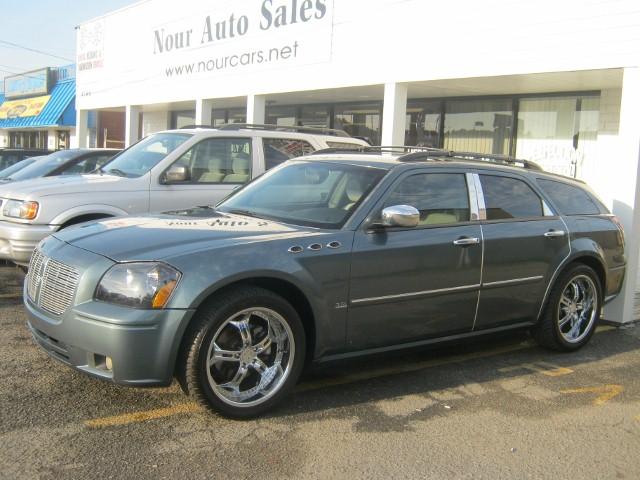 Dodge Magnum 2005 photo 1