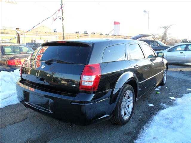 Dodge Magnum 2005 photo 2