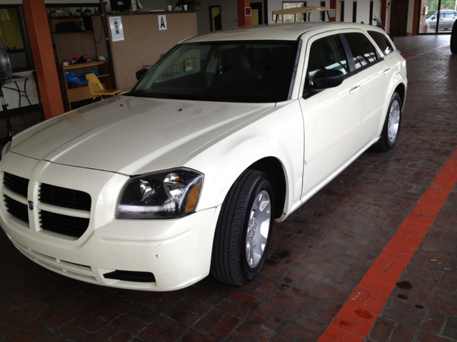 Dodge Magnum 2005 photo 17