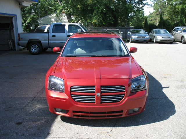 Dodge Magnum 2005 photo 1