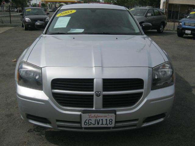 Dodge Magnum 2005 photo 10