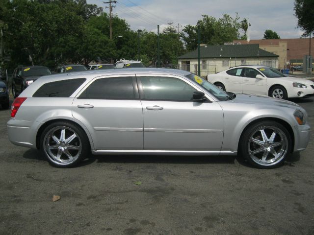 Dodge Magnum 2005 photo 3