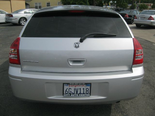 Dodge Magnum 2005 photo 6