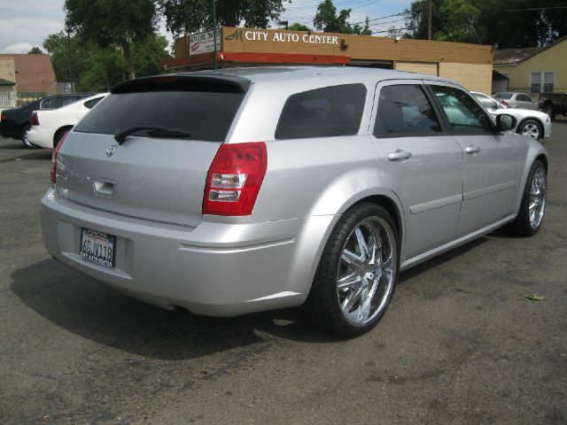 Dodge Magnum 2005 photo 7