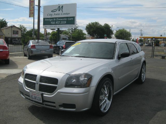 Dodge Magnum 2005 photo 9