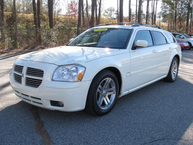 Dodge Magnum 2005 photo 1