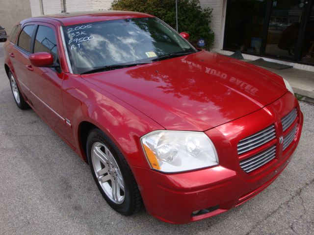 Dodge Magnum 2005 photo 1