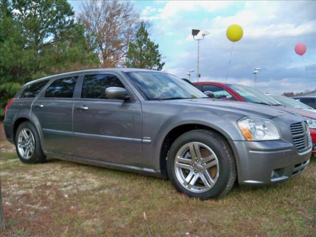 Dodge Magnum 2005 photo 1