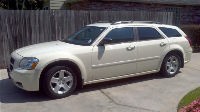 Dodge Magnum S Wagon