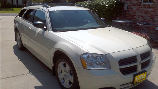 Dodge Magnum 2005 photo 1