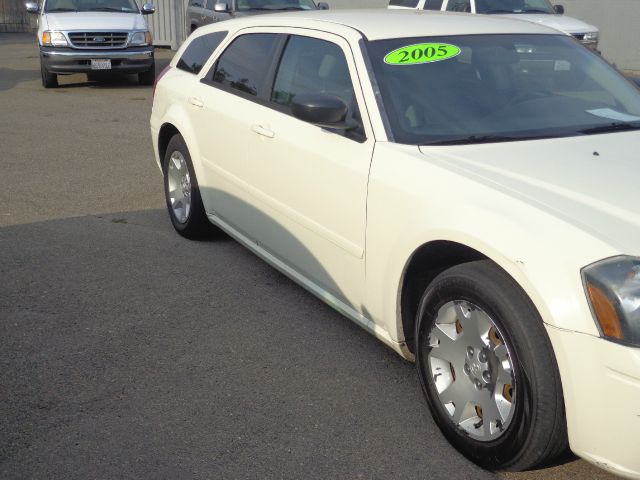 Dodge Magnum 2005 photo 3