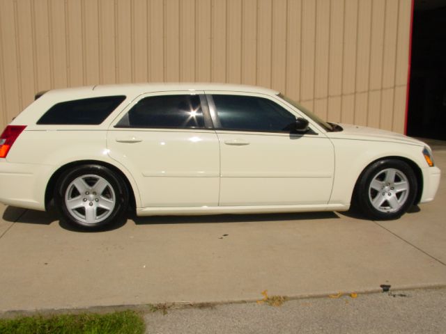 Dodge Magnum S Wagon