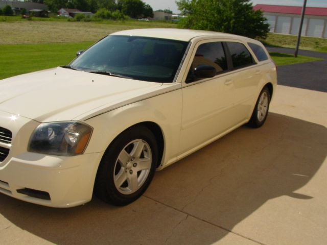 Dodge Magnum 2005 photo 3