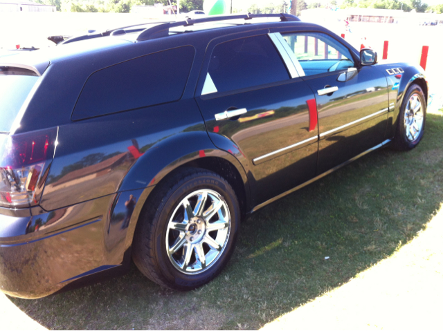 Dodge Magnum 3.2 Sedan