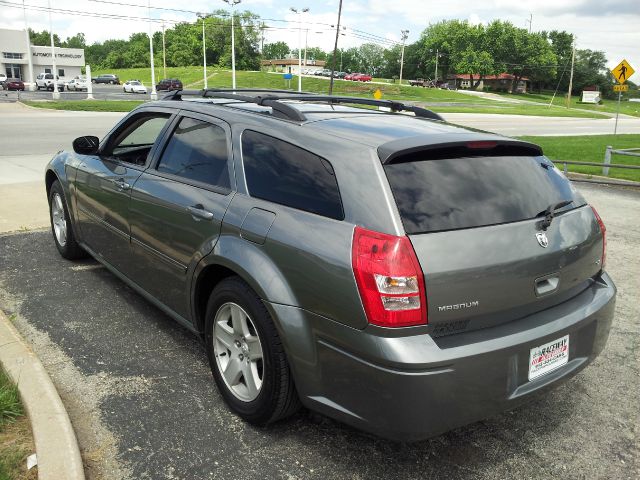 Dodge Magnum 2005 photo 14