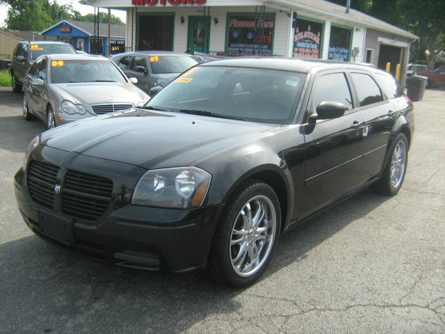 Dodge Magnum 2005 photo 2