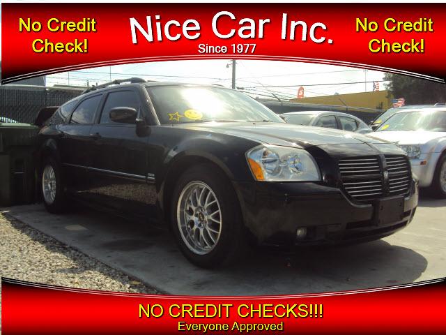 Dodge Magnum 2005 photo 0